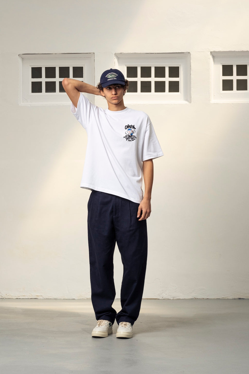 PITCHER'S WHITE TEE