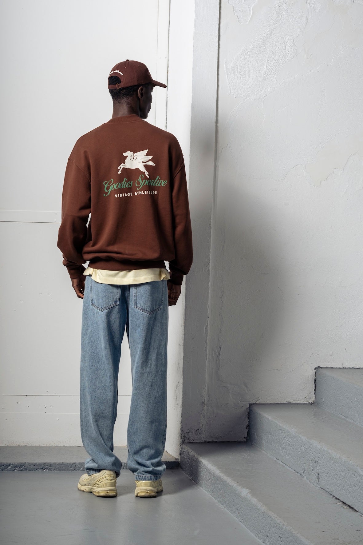550G PREMIUM CHOCOLATE CREWNECK