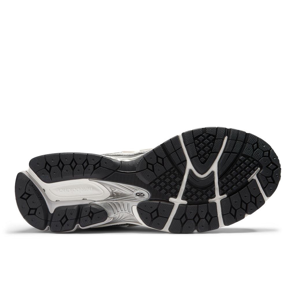 NEW BALANCE M1906RER