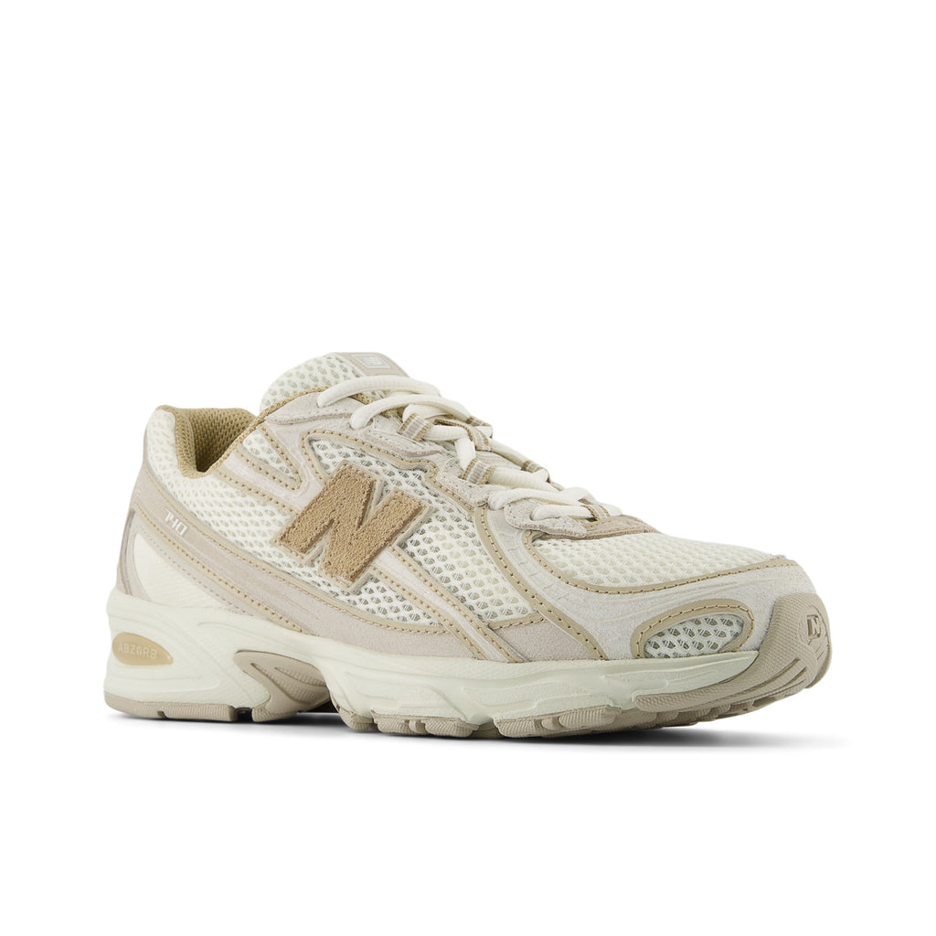 NEW BALANCE U740IN2