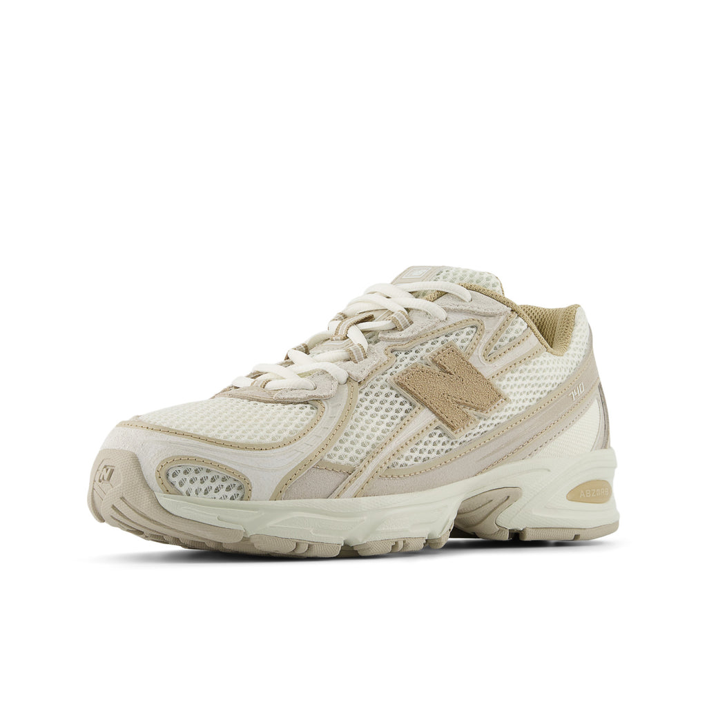NEW BALANCE U740IN2