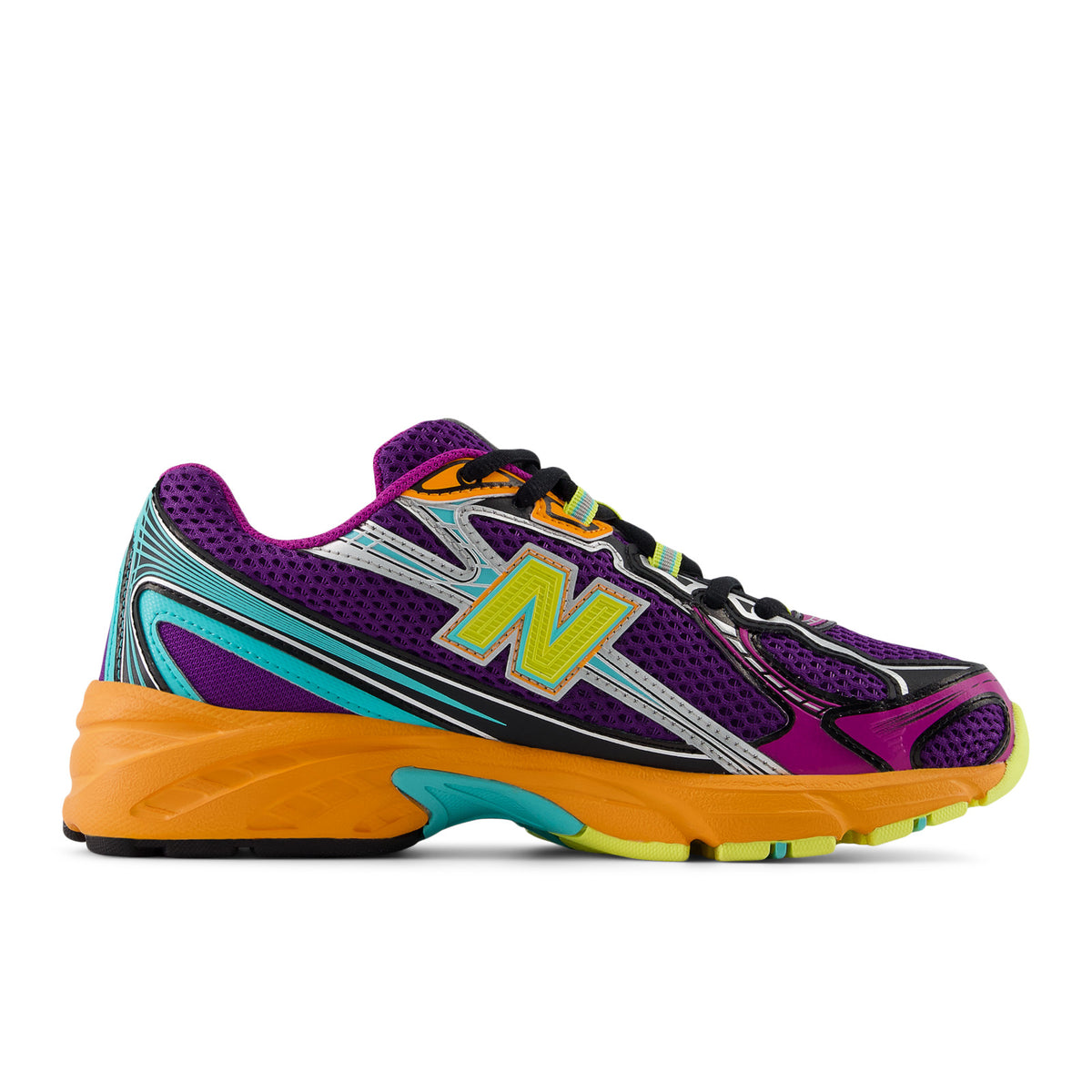 NEW BALANCE U740MC2