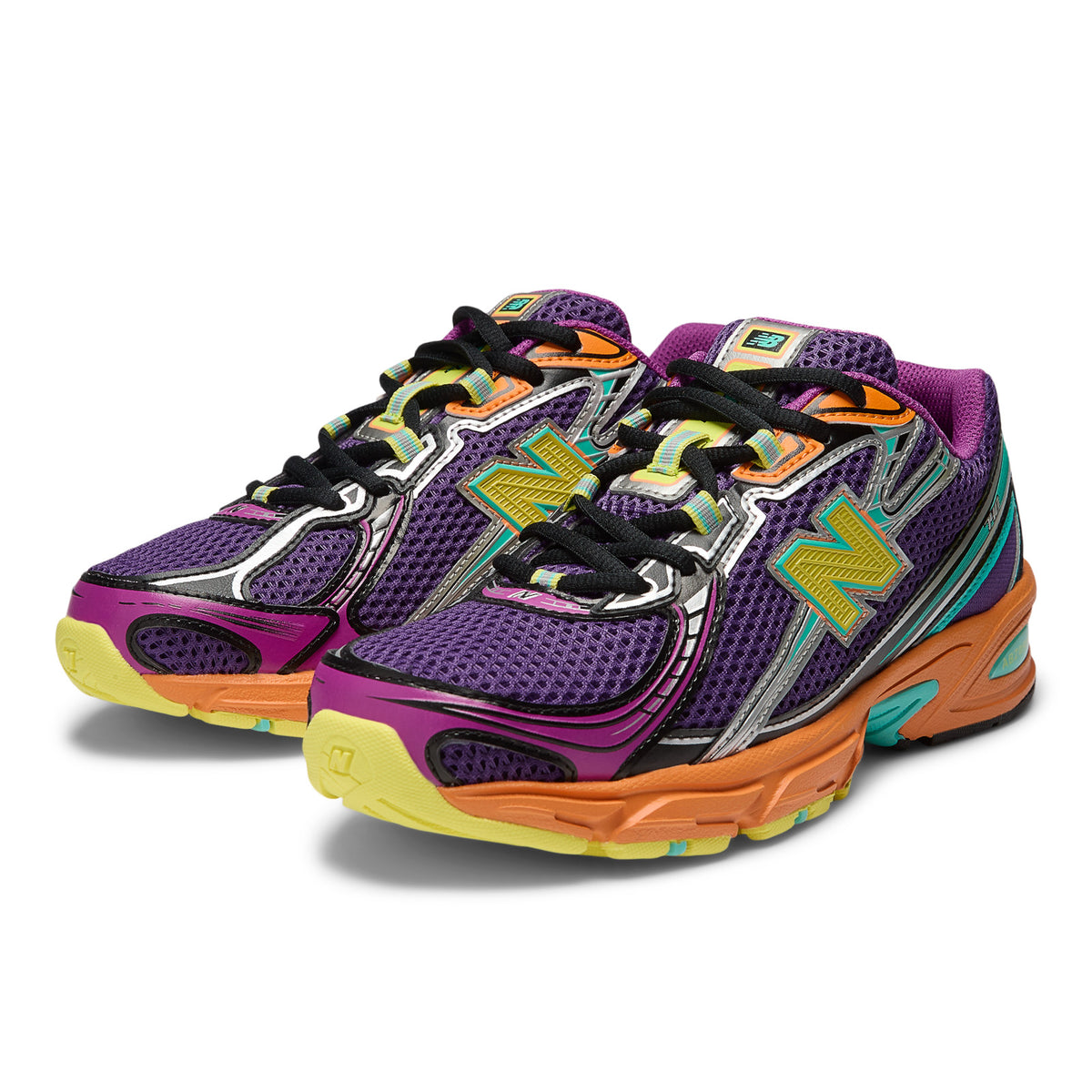 NEW BALANCE U740MC2