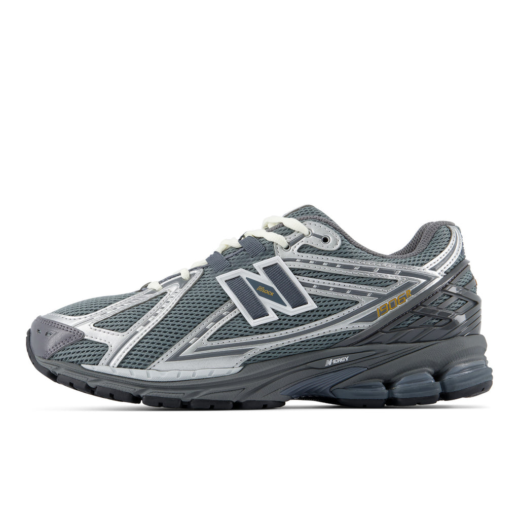 NEW BALANCE U19066AT