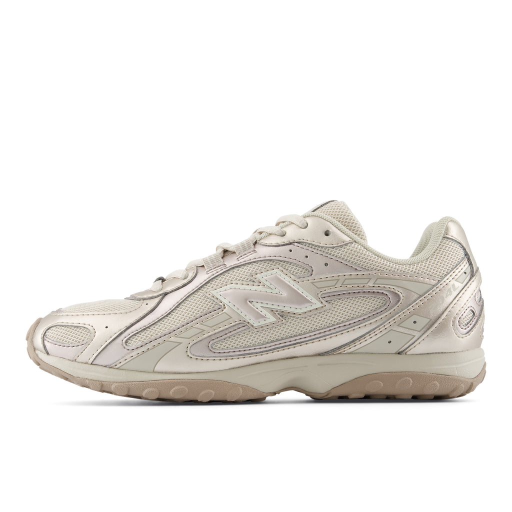 NEW BALANCE U204LCMB