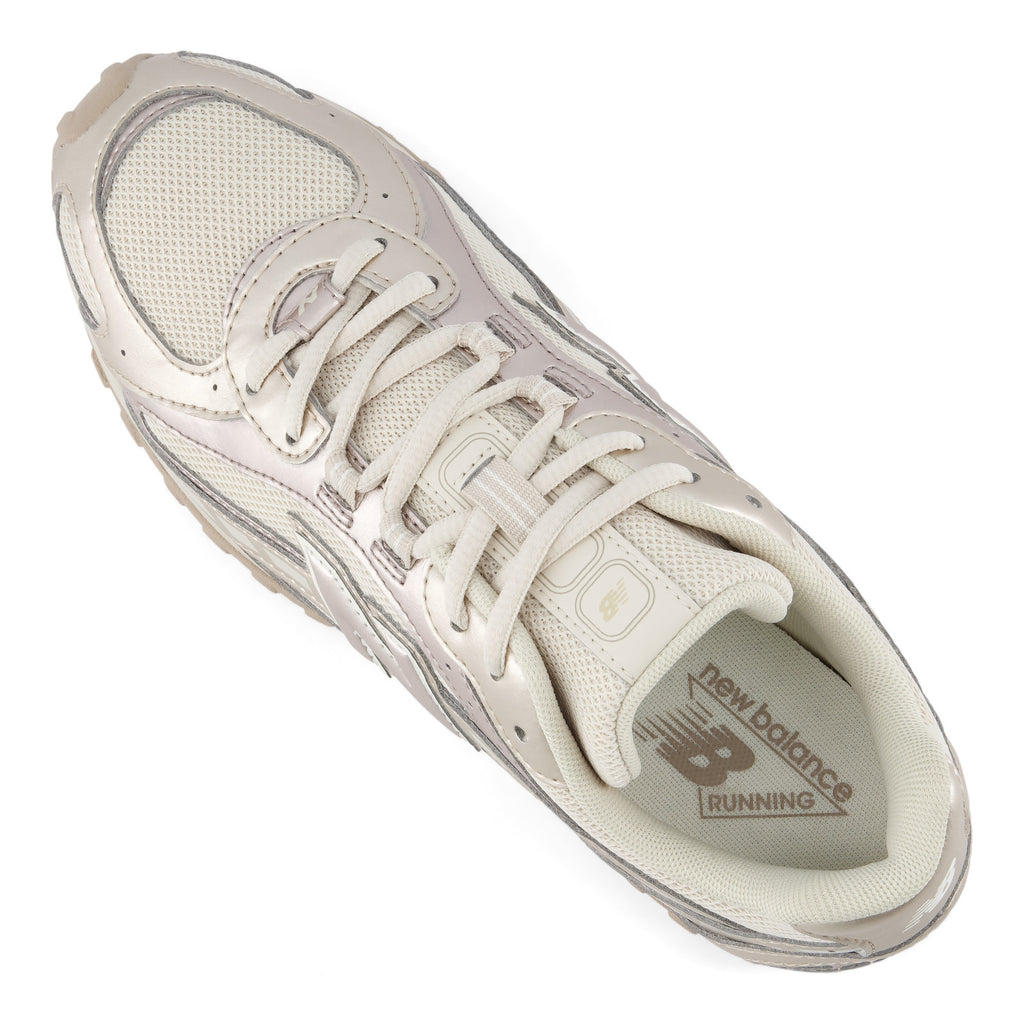 NEW BALANCE U204LCMB