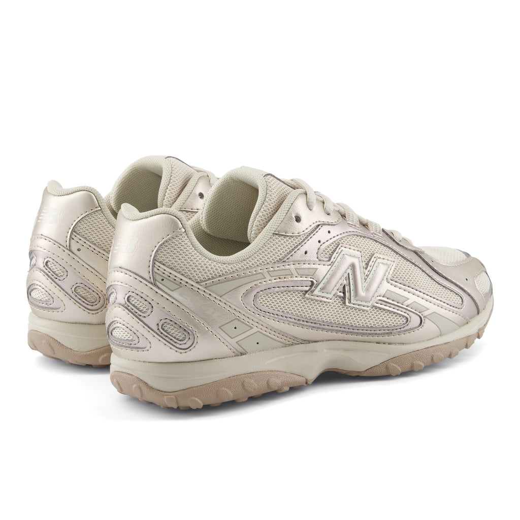 NEW BALANCE U204LCMB
