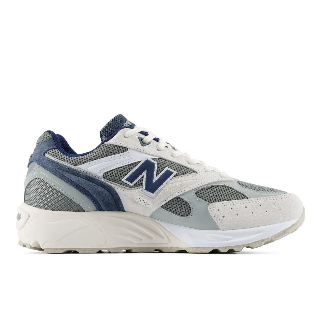 NEW BALANCE U880R69L