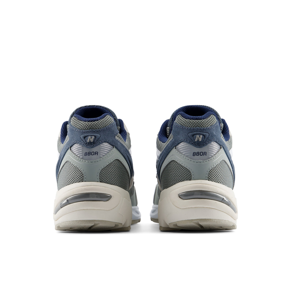 NEW BALANCE U880R69L
